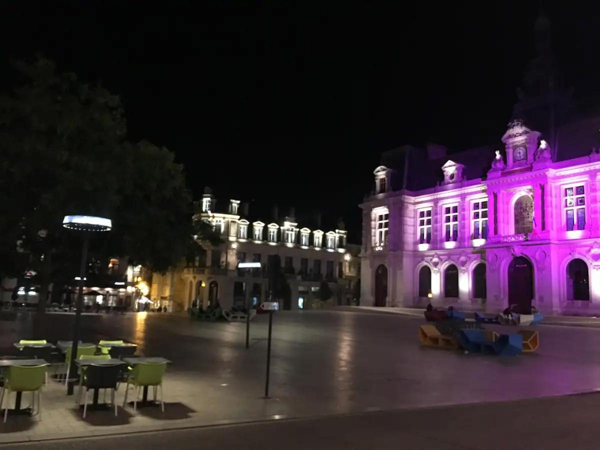 Le Square : Appartement Climatise En Centre Ville Poitiers Zewnętrze zdjęcie