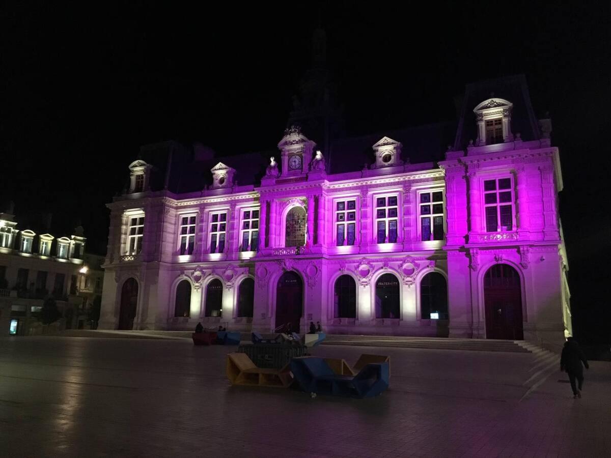 Le Square : Appartement Climatise En Centre Ville Poitiers Zewnętrze zdjęcie